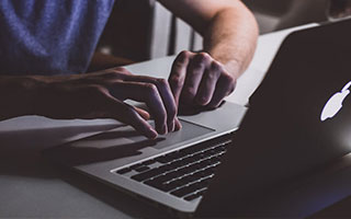 杭州配资门户:配资实力股票配资网站-狂买49亿股！险资二季度重仓买了这些 投资者能“抄作业”吗